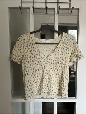 Mango Cream Floral V-Neck Crop Top with Yellow & Navy Accents